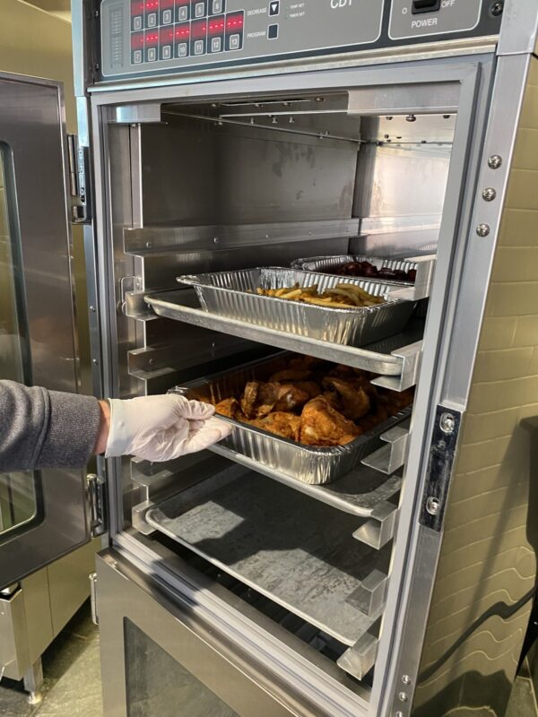 food saving in the heated holding cabinet
