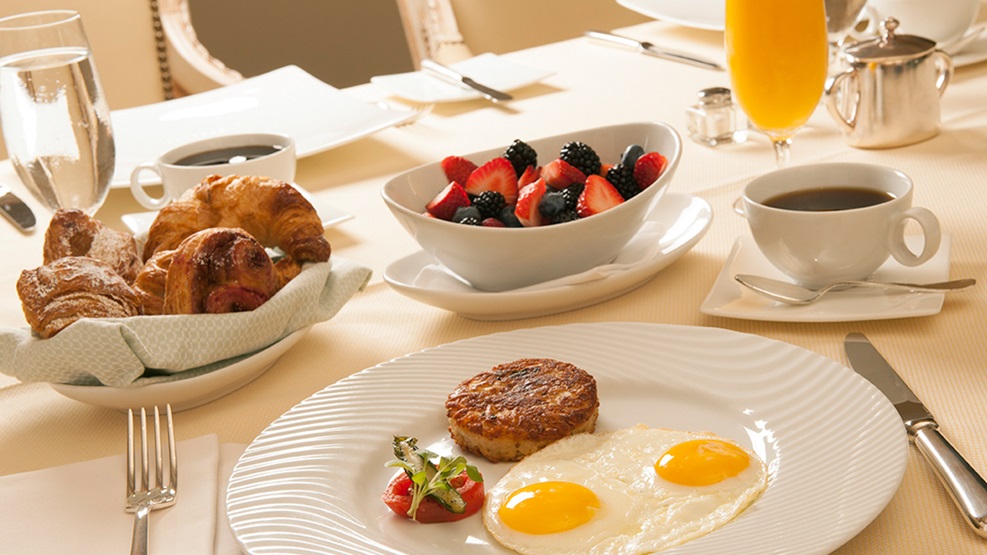 hospitality setting room service tray, hotel food and beverage equipment guest experience