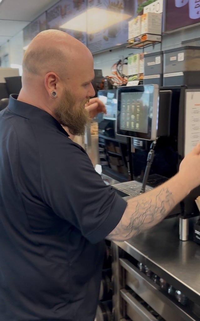 DSL Service Technician servicing a Franke A1000