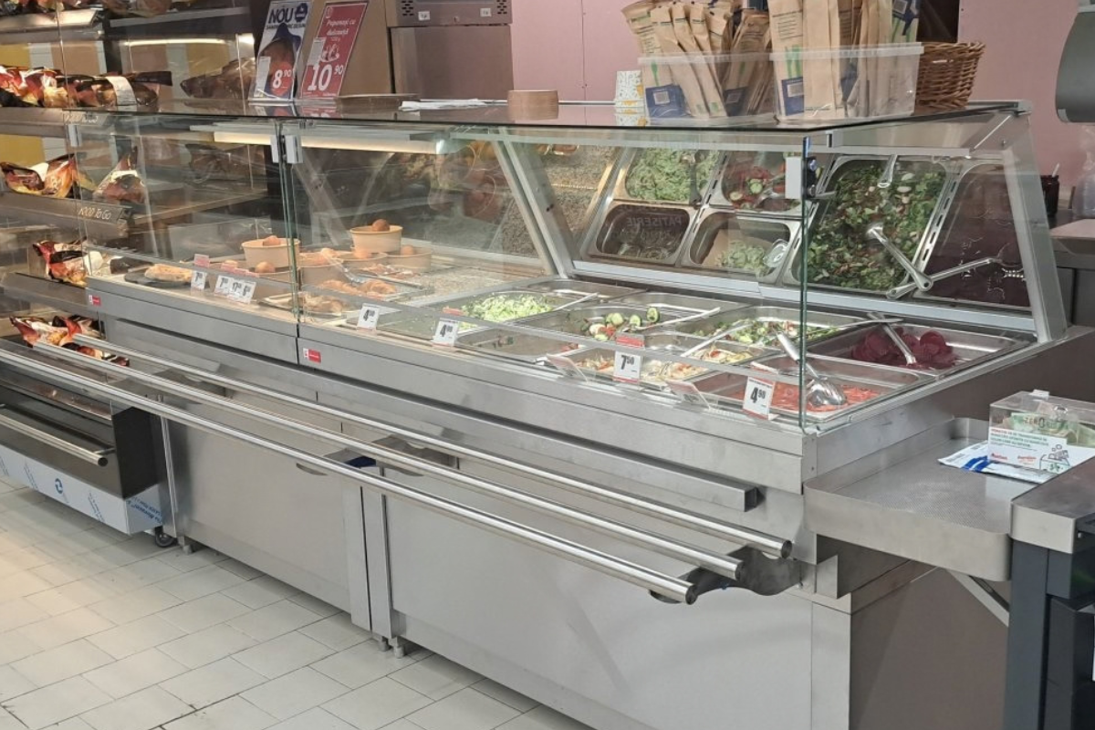Ubert hot food merchandiser